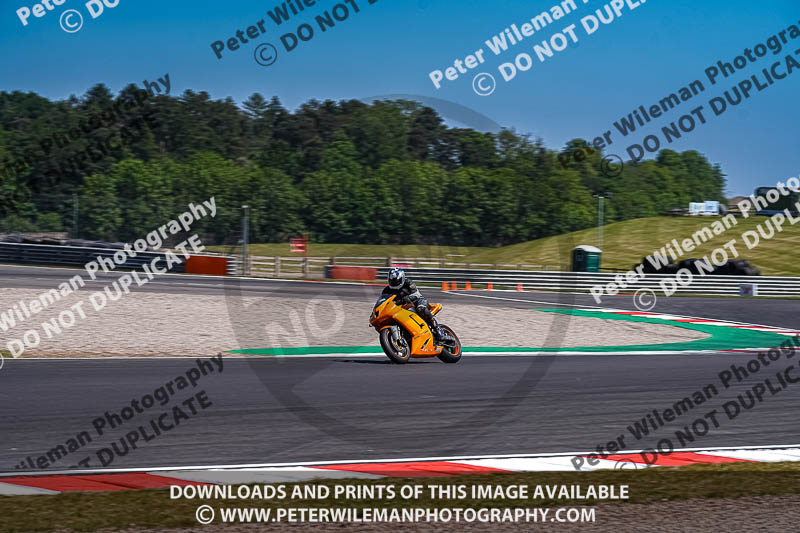 donington no limits trackday;donington park photographs;donington trackday photographs;no limits trackdays;peter wileman photography;trackday digital images;trackday photos